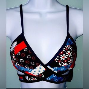 🆕🔥TOMMY HILLFIGER GORGEOUS HALTER TYE BACK PRETTY PATTERN BIKINI TOP NWT!!!!!!